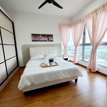 Apartament Residensi Flora Seri Kembangan Zewnętrze zdjęcie