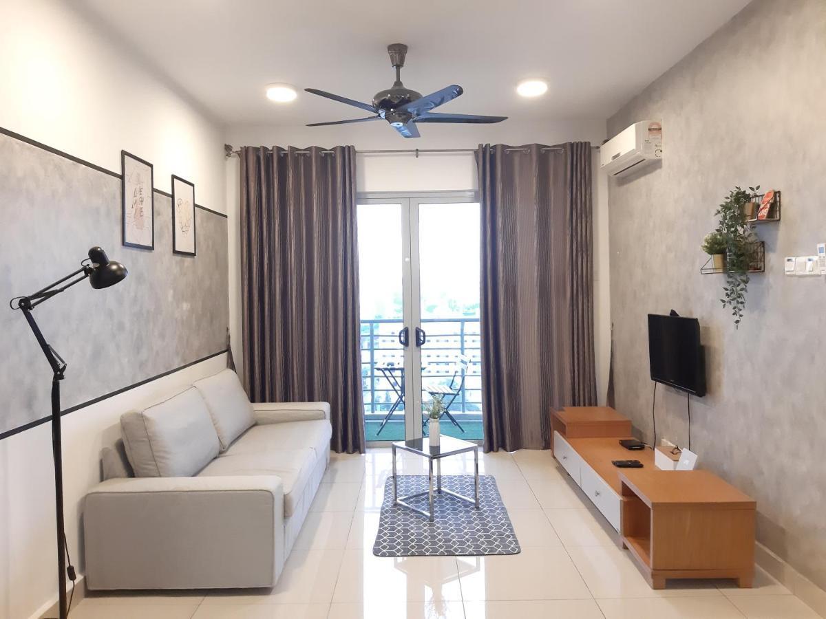 Apartament Residensi Flora Seri Kembangan Zewnętrze zdjęcie