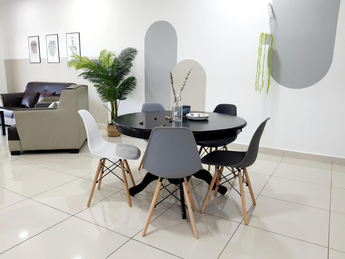 Apartament Residensi Flora Seri Kembangan Zewnętrze zdjęcie