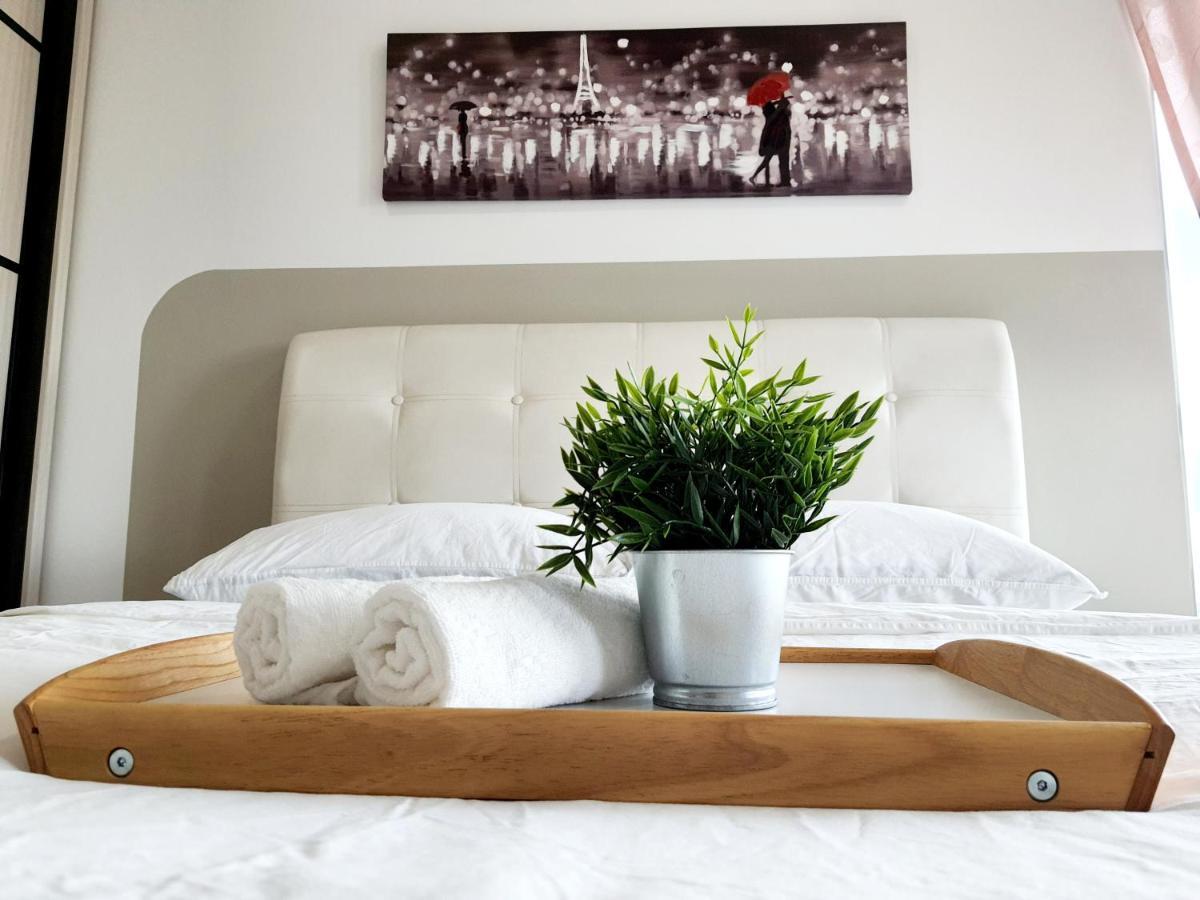 Apartament Residensi Flora Seri Kembangan Zewnętrze zdjęcie