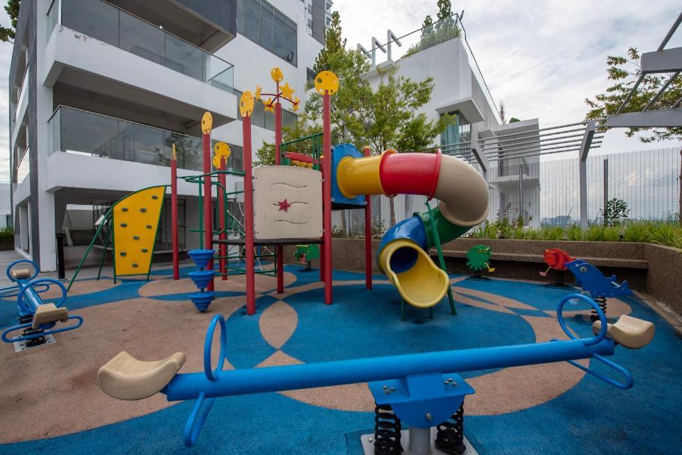 Apartament Residensi Flora Seri Kembangan Zewnętrze zdjęcie