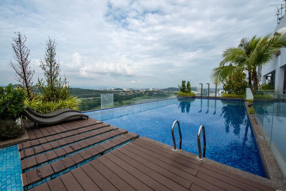 Apartament Residensi Flora Seri Kembangan Zewnętrze zdjęcie